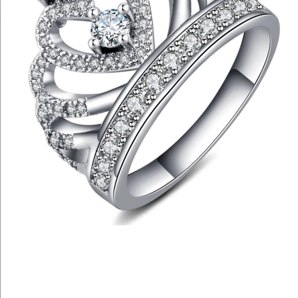 New Crown Princess Cut 4.6 CT White Zircon Ring - Picture 5 of 6